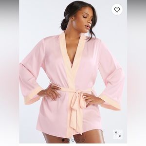 New satin like short pink robe